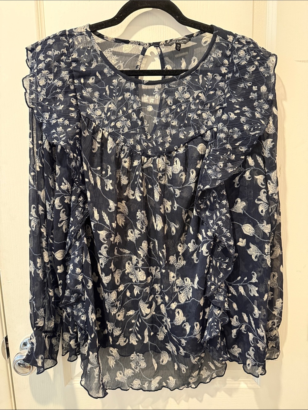 EUC Lucky Brand Navy and White Floral Ruffle Blouse